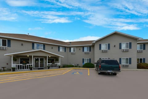 Americas Best Value Inn and Suites Clear Lake Hotel in South Dakota
