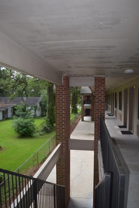 Value Inn - Livonia Hotel in Mississippi