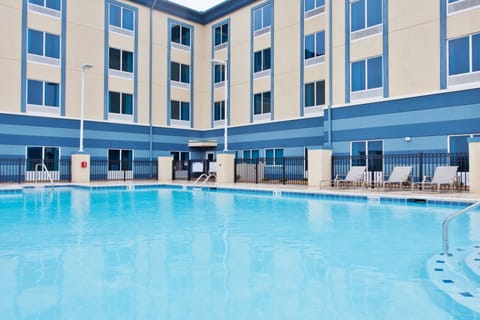 Holiday Inn Express & Suites Warner Robins North West By IHG Hotel in Warner Robins
