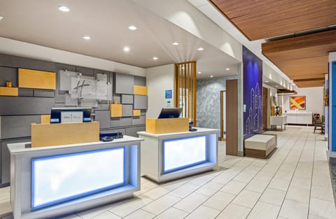 Holiday Inn Express & Suites - Carrollton West By IHG Hotel in Carrollton