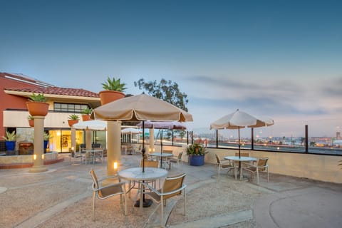 Holiday Inn Express Hotel & Suites San Diego Airport - Old Town By IHG Hotel in Point Loma
