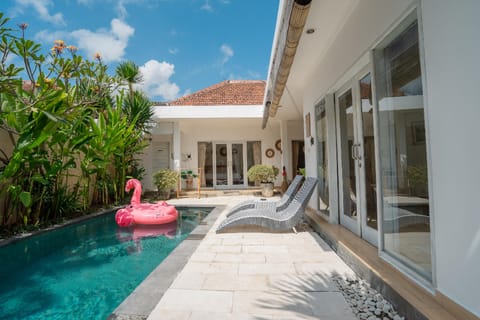 Villa Leya & Leon Canggu - Private 3BR Villa with Pool Resort in North Kuta