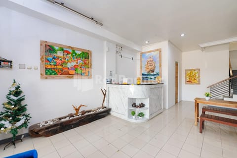 Shooting Star Hostel Kuta RedPartner (Mixed Dormitory) Hotel in Kuta