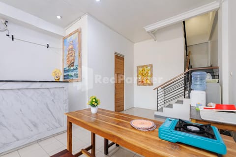 Shooting Star Hostel Kuta RedPartner (Mixed Dormitory) Hotel in Kuta