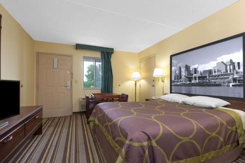 Super 8 By Wyndham Wapakoneta Hotel in Ohio