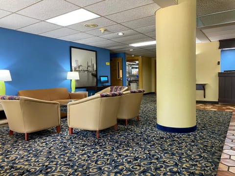 Super 8 By Wyndham Port Clinton Hotel in Port Clinton