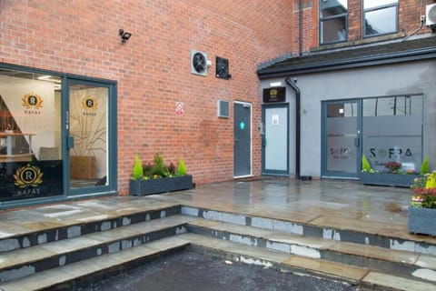 OYO Hotel Rafay Hotel in Blackburn