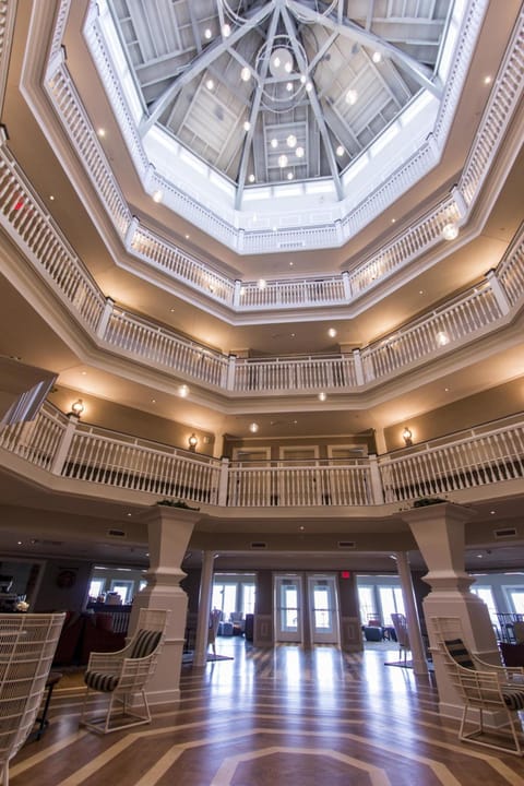 Shared lounge/TV area