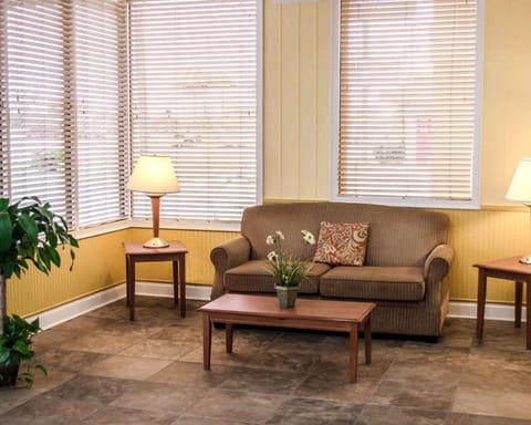 Baymont by Wyndham Pensacola NAS Corry Area Hotel in Alabama