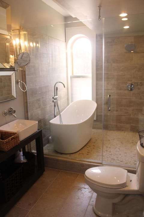 The Cochrane House Luxury Historic Inn Inn in Windsor