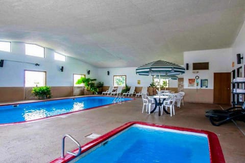 Quality Inn Ozark-Springfield South Hotel in Ozark