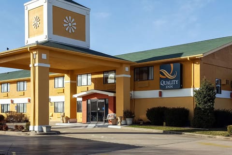 Quality Inn Ozark-Springfield South Hotel in Ozark