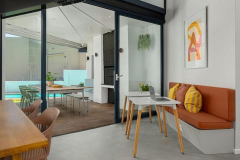 Neighbourgood 1st Crescent Hotel in Camps Bay