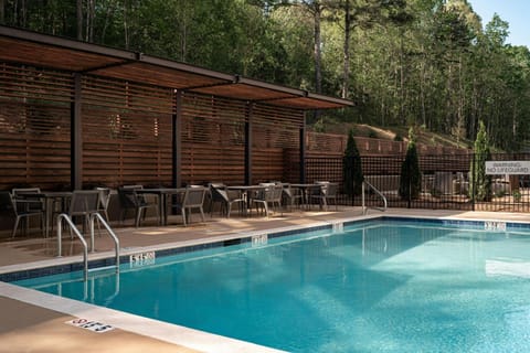 Courtyard by Marriott Cleveland TN Hotel in Cleveland