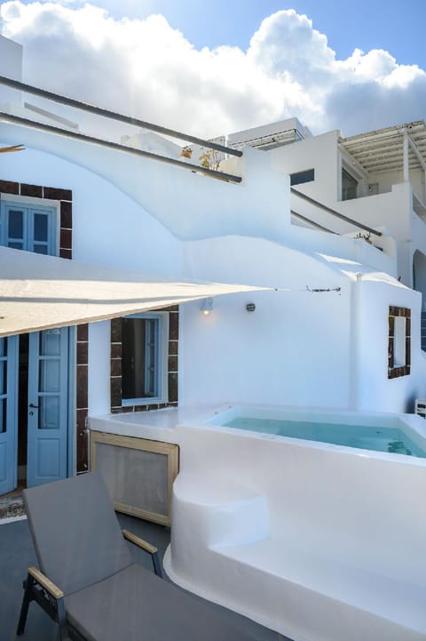 Karpimo Scenery Resort in Thera