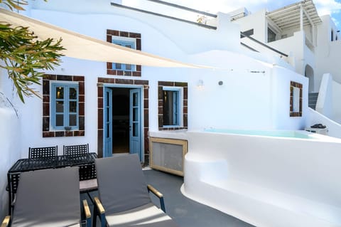 Karpimo Scenery Resort in Thera