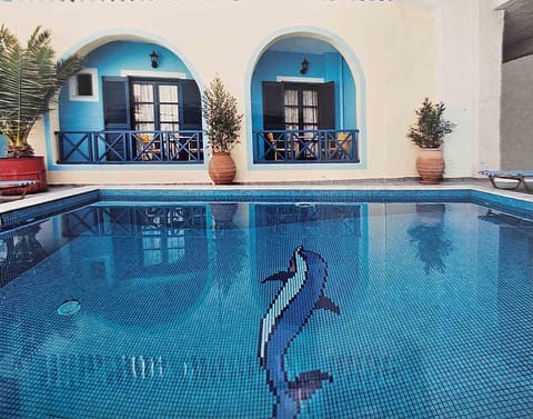 Unique Leta Hotel in Thera