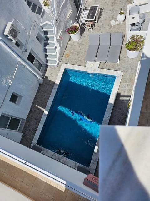 Unique Leta Hotel in Thera