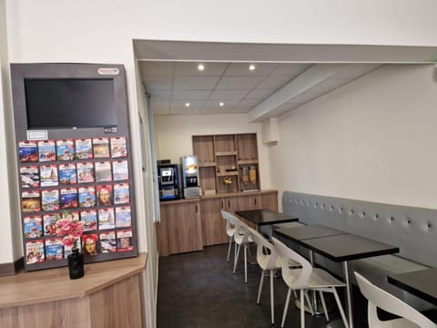 Hotel D'Anjou Hotel in Levallois-Perret