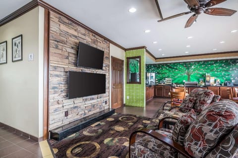 Quality Inn Coralville - Iowa River Landing Hotel in Coralville