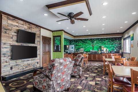 Quality Inn Coralville - Iowa River Landing Hotel in Coralville