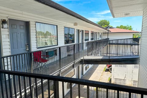 Luxury Inn By OYO Albany Hotel in Albany