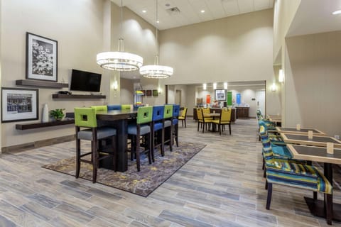 Hampton Inn & Suites Burlington Hotel in Burlington