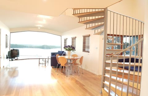 Wheelhouse Apartments Apartment hotel in Strahan