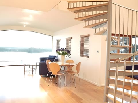 Wheelhouse Apartments Apartment hotel in Strahan