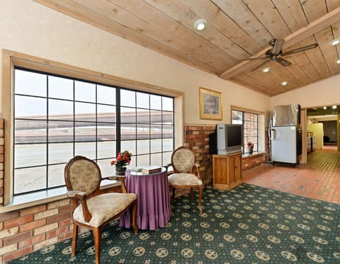 Travelodge by Wyndham Lubbock Hotel in Lubbock