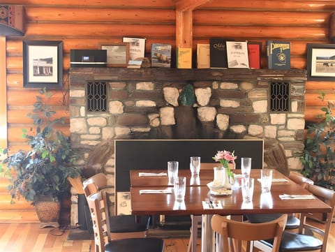 The Sportsmans Lodge Motel in Ennis