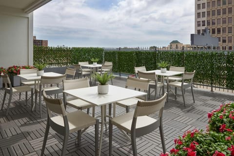 Four Points by Sheraton Windsor Downtown Hotel in Windsor