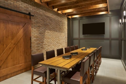 Four Points by Sheraton Windsor Downtown Hotel in Windsor