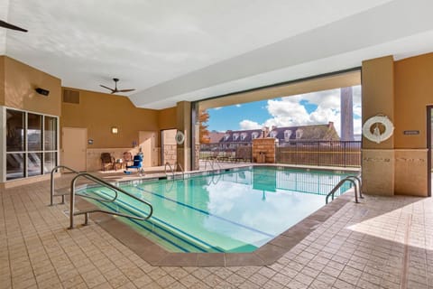 Drury Inn & Suites Baton Rouge Hotel in Baton Rouge