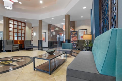 Drury Inn & Suites Baton Rouge Hotel in Baton Rouge