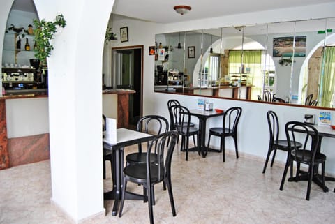 Bar/lounge