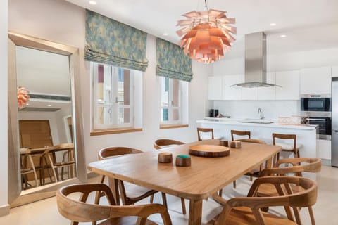 Avra Apartments Venetian Harbour Apartment hotel in Chania