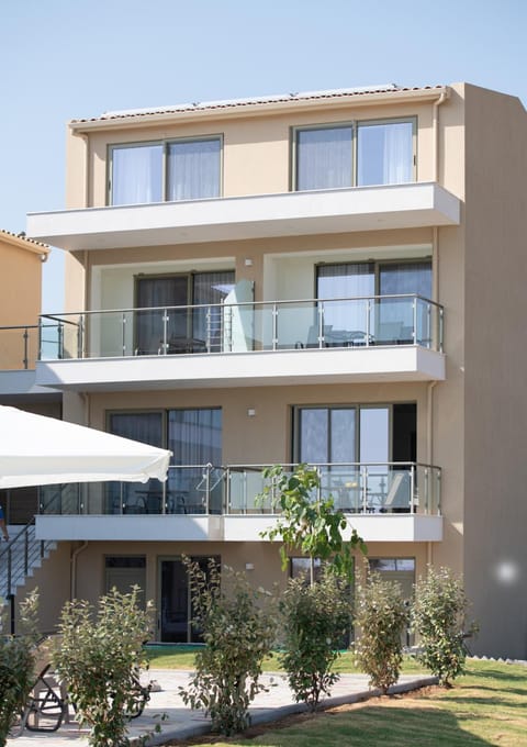 Aetherion Studios & Suites Apartment hotel in Halkidiki