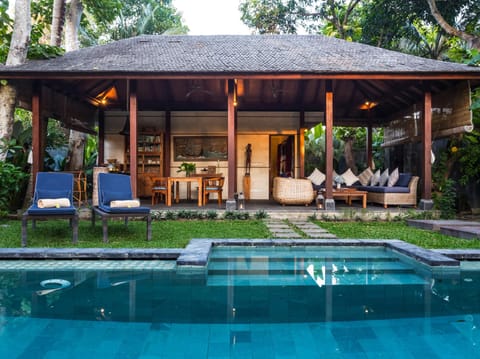 Private pool