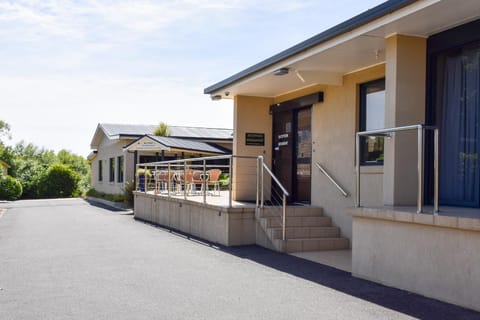 Beachway Motel and Restaurant Motel in Ulverstone