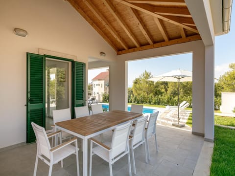Villa on Brac Island near Beach  Pool Resort in Split-Dalmatia County