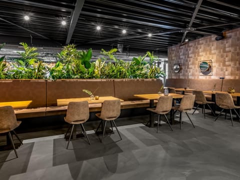 Lodge in Schaijk with Enclosed Garden Resort in Limburg (province)