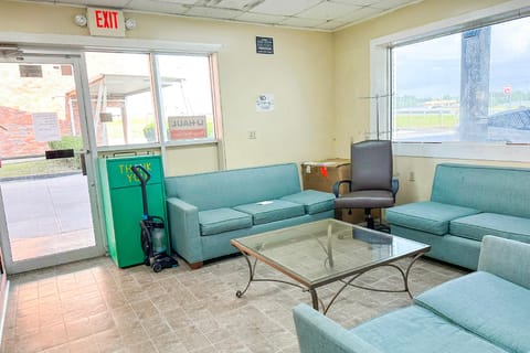 Hahira Inn By OYO near Valdosta Hotel in Georgia