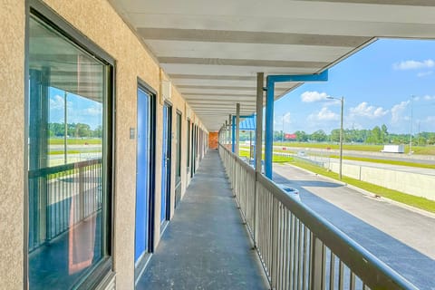 Hahira Inn By OYO near Valdosta Hotel in Georgia