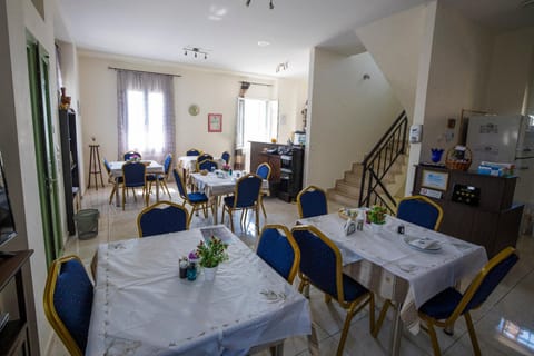 PYRGOS SOFOKLEOUS Hostel in İzmir Province