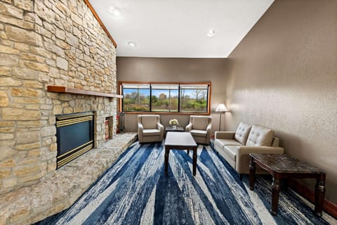 Suburban Studios Mason Near Kings Island Hotel in Mason