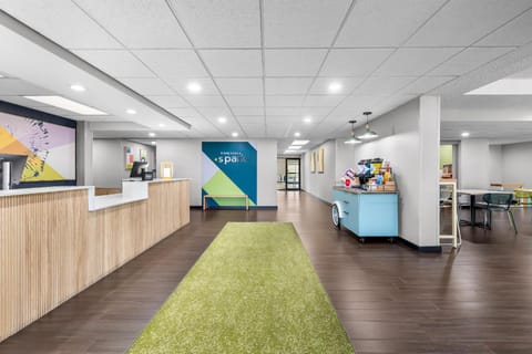 Spark by Hilton Green Bay Hotel in Ashwaubenon