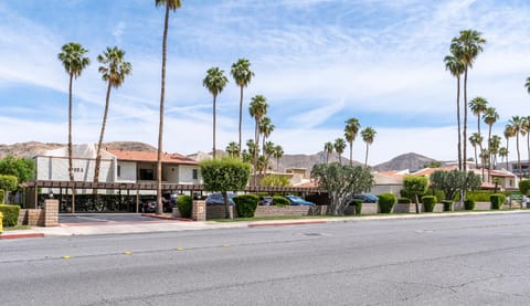 Casitas Del Monte Hotel in Palm Springs