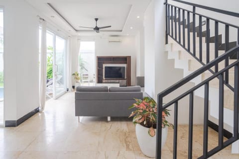 Villa Blue Margarita Canggu Hotel in North Kuta