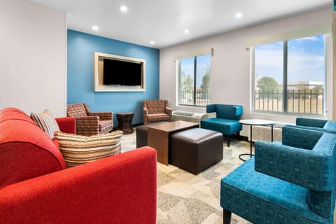 Clarion Pointe Fort Worth East - Arlington Hotel in Arlington